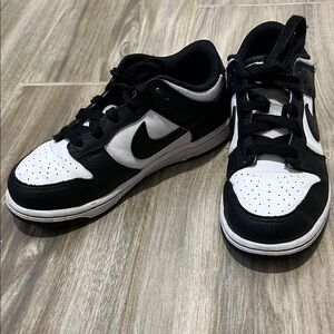 Nike Kids Black and White Sneakers Panda